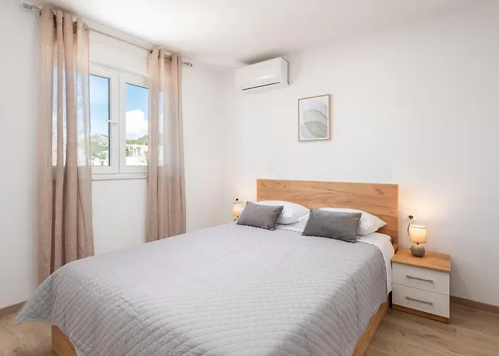 Il Mar - New With Garage Makarska